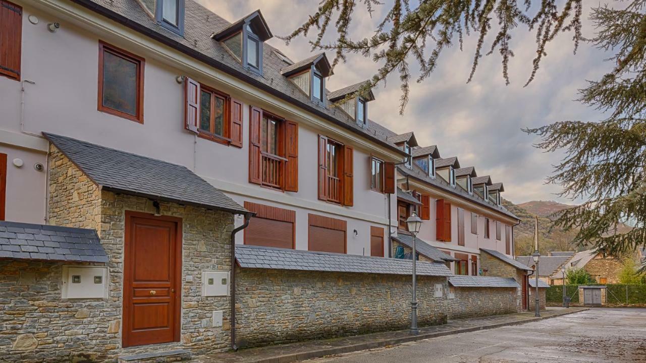 Апартаменты Saplan Real Estate Montlude Лес Экстерьер фото